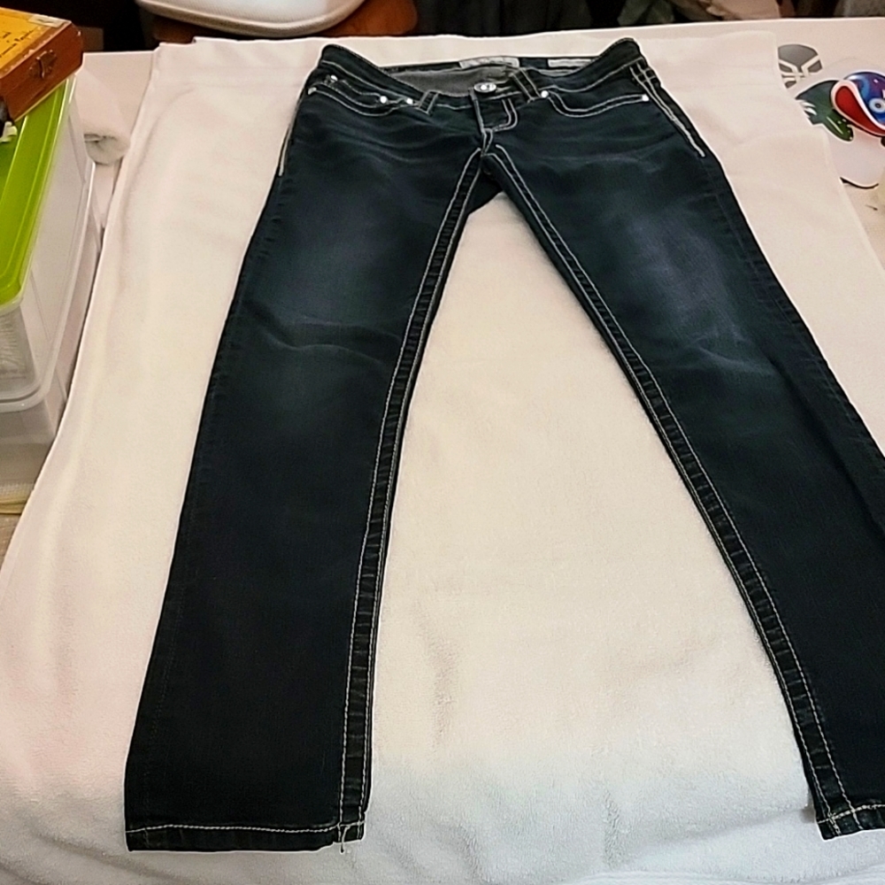 Daytrip dark blue jeans size 2. Aries skinny.
